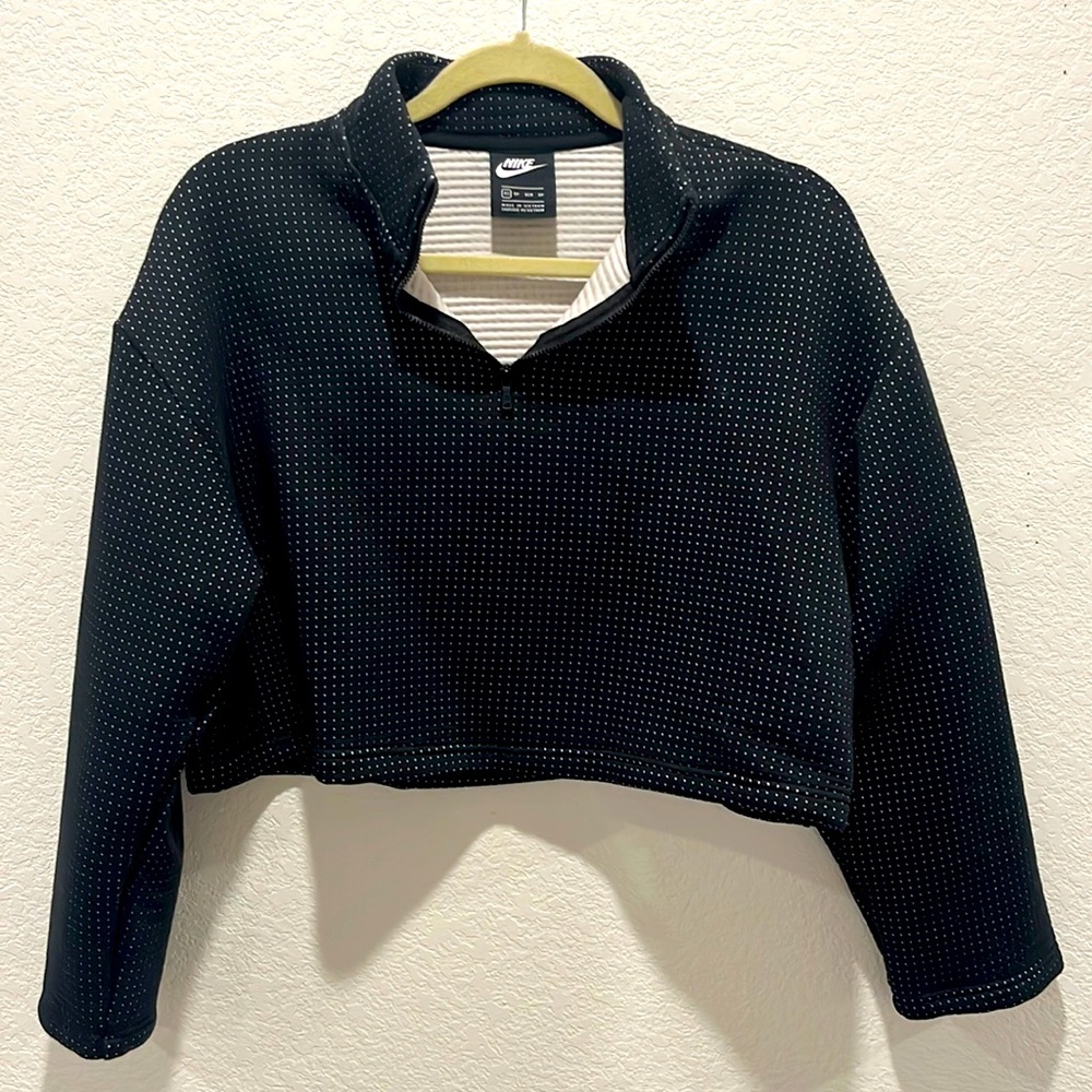 Nike Womens Cropped 1/4 Zip Sweatshirt
